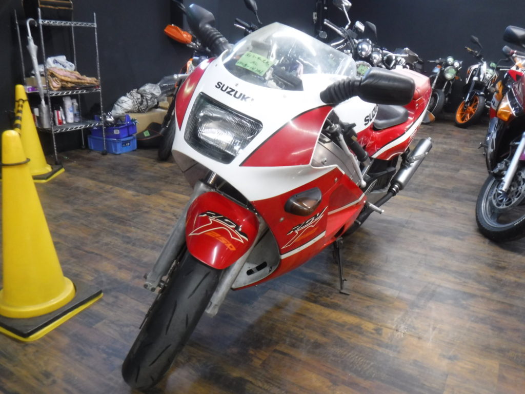 Suzuki RGV 250 Γ (Gamma) VJ21A