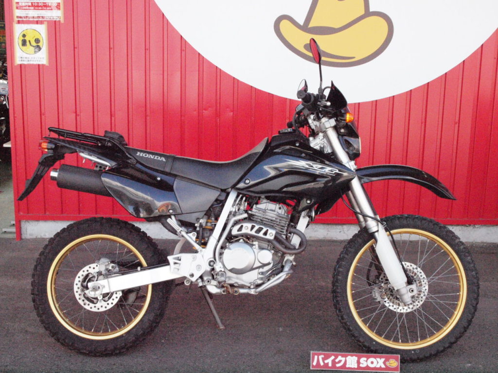 Foco de motocicleta: Honda XR 250 MD30